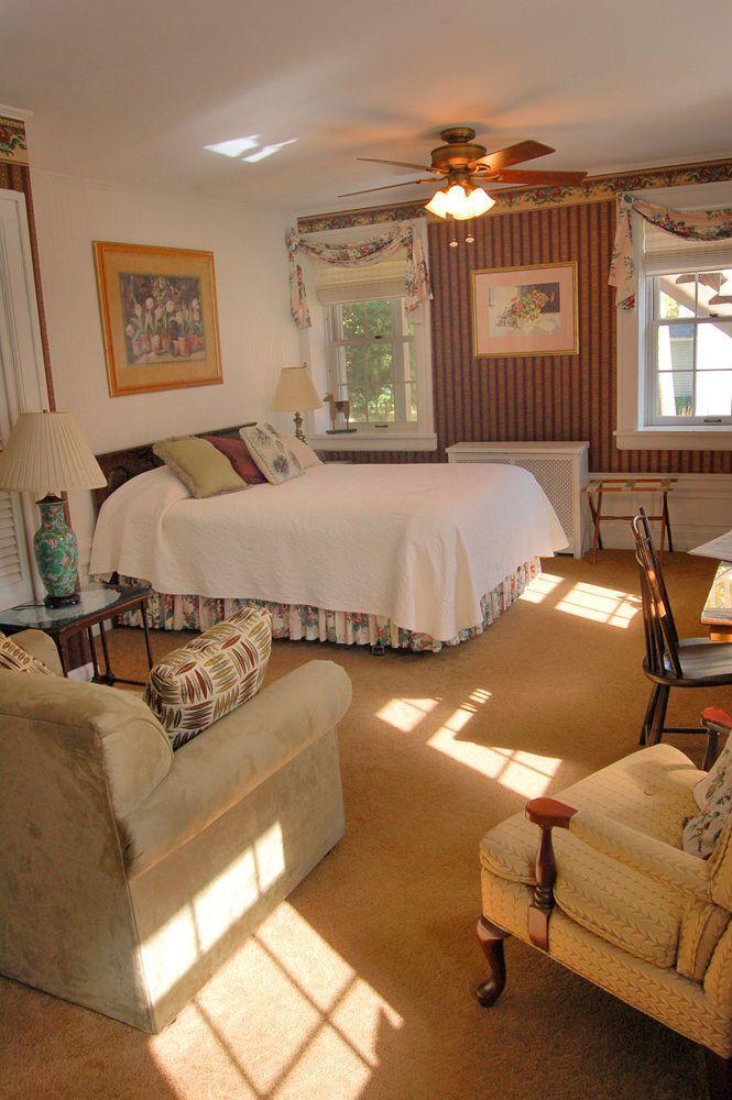 Genesee Country Inn B&B Mumford Экстерьер фото